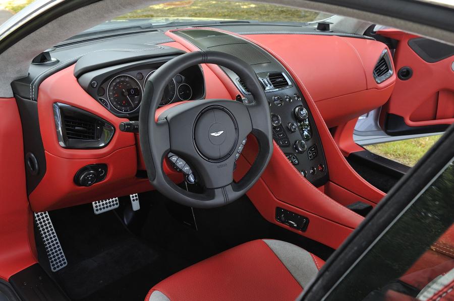 Торпедо Aston Martin Vanquish 2012 года  (NA) (фото 24 из 182)